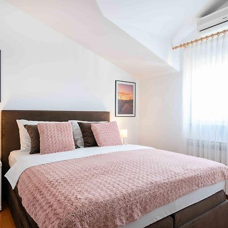 Apartments Valentino Vodice Exterior foto