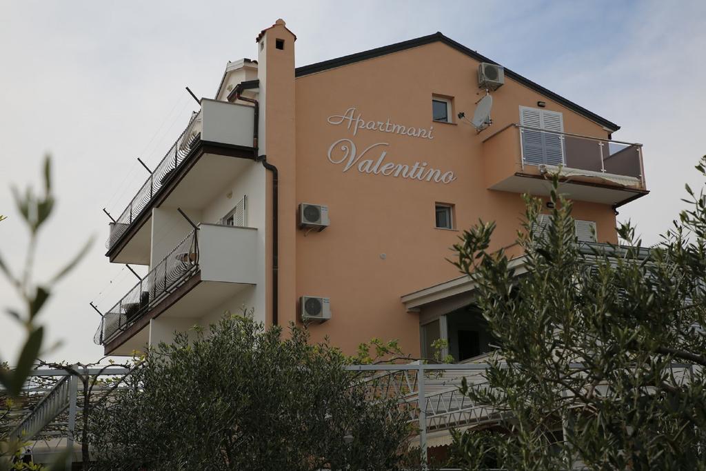 Apartments Valentino Vodice Exterior foto