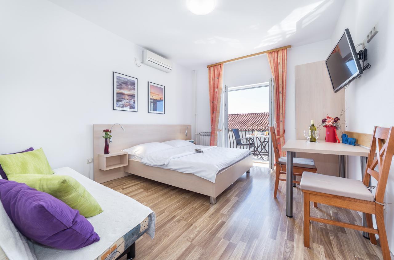 Apartments Valentino Vodice Exterior foto
