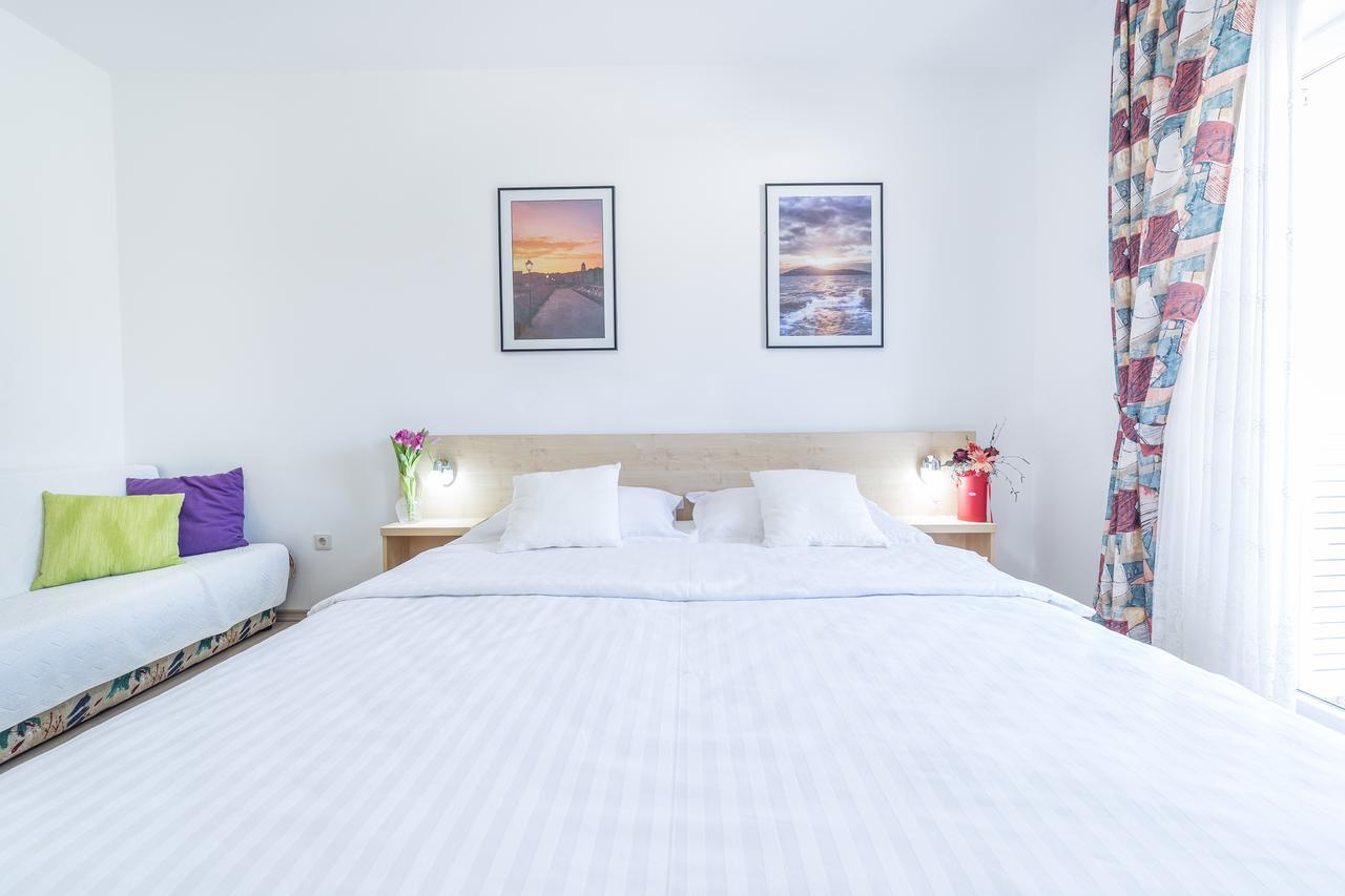 Apartments Valentino Vodice Exterior foto