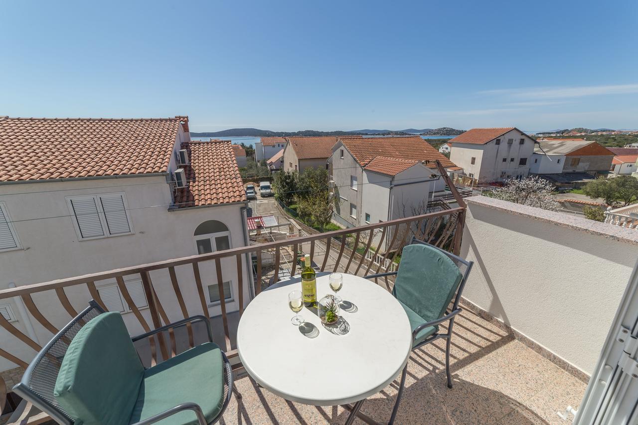 Apartments Valentino Vodice Exterior foto